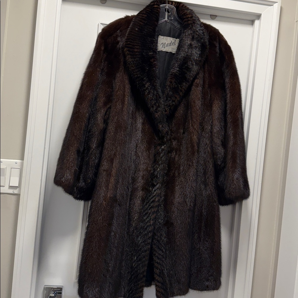Brown Mink Fur Coat sz M-L md in Canada Good Condition